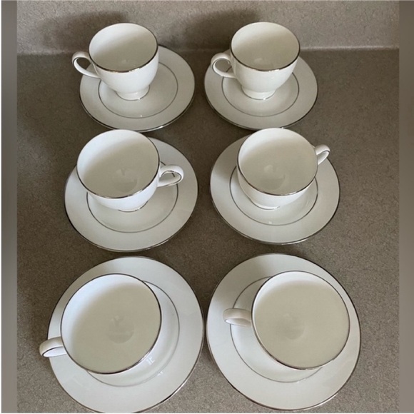 Wedgwood Regal Platinum Bread & Butter Plate and Footed Teacups Cups Set of 6 - Picture 2 of 11